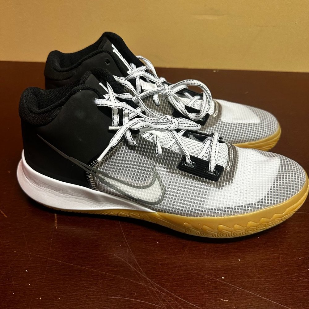 kyrie irving shoes flytrap 2